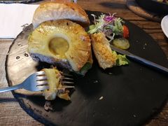 -HIGH FIVE哈福手工汉堡(桂林路店)