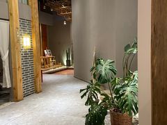 -墨居上隐·院子里火锅(峨眉店)