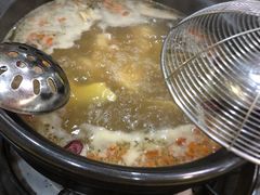 -濠轩阁特色生蚝火锅(水湾路店)