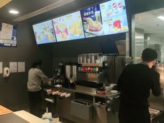 -麦当劳(世界城广场店)
