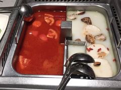 西红柿菌菇锅底-海底捞火锅(上元大街店)