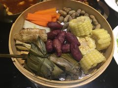 -东口码头·烧鸽子·鱼头泡饼·地方菜(金鹰悦城店)