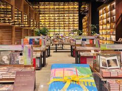 -半山书局(新世纪商城店)