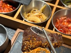 -围炉肉舍丹东海鲜烤肉·烤活鳗(步行街店)