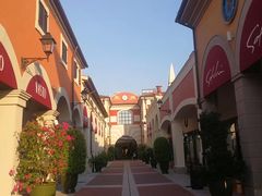 -佛罗伦萨小镇广佛名品奥特莱斯(疏港路店)