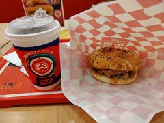 -塔斯汀中国汉堡(白云横滘牌坊店)