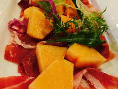 -塞拉瓦莱名品奥特莱斯