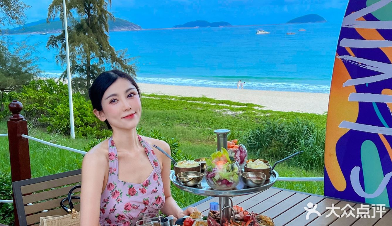 亚龙湾绝美海景享用海鲜大餐🦀