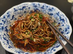 滚烫椒香油泼干丝-上座云间·青年赣菜(绿茵店)