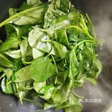 来个炒地瓜叶提高免疫力吧！