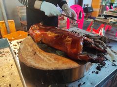 -黄记四更烤乳猪店