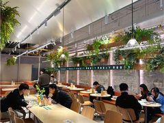 -老乡鸡(上海白玉兰广场店)