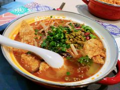 -丽丽三鲜螺蛳粉(田林路店)
