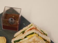 -华凌牛庄西餐厅(乌鲁木齐华凌美爵大饭店)
