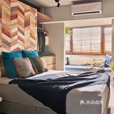 今日分享卧室到客厅的玻璃隔断让人眼前一亮！