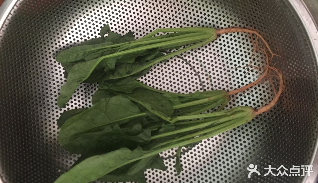 胖妹儿今天吃什么之素炒菠菜