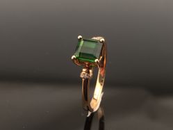 -威德钻石-克拉钻大本营(南京东路店)