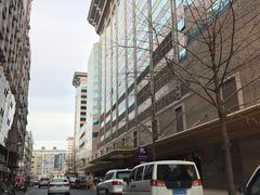 -新世界百货崇文店停车场