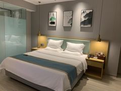 -南宁世纪君悦大酒店(青秀万达滨湖路地铁站店)