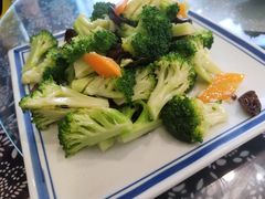 -八两八金·莱芜特色炒鸡(市南漳浦路店)