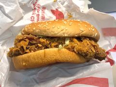 麦辣鸡腿堡-麦当劳(仙林亚东城得来速店)