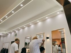 -V8潮牌·接发烫染连锁