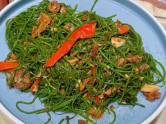 沙葱炒鱼肉-红日饭店(裕隆三路店)