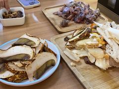 -一朵菌·野生菌探索家火锅(南亚店)