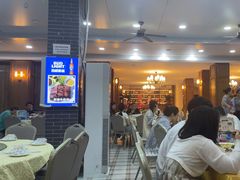 -鹏城人家海鲜酒家·23年老字号(较场尾店)