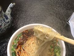 -鼎氏牛大牛肉面馆(临夏路店)