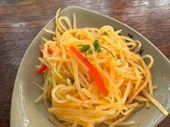 -亮亮面馆(经六路店)