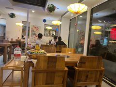 -毛辣果·贵州红酸汤牛肉火锅(西单店)