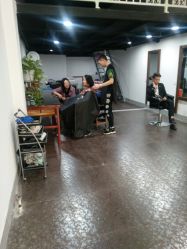 -都市靓剪烫染沙龙