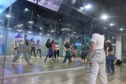 -STAR舞蹈工作室