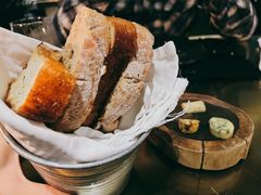 餐前包-AZUL by FUEL蓝色·法式酒馆(琶醍店)