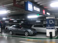 -金融街购物中心停车场
