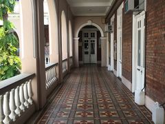 -香港大学