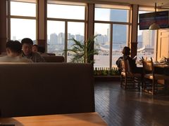 靠窗位-LENBACH兰巴赫西餐啤酒坊(大连星海广场店)