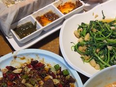 -95号酱骨·一块豆腐(展春园西路店)