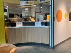 门面-麦当劳(普陀香溢花城店)