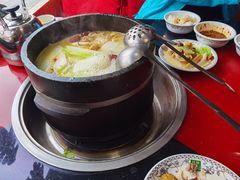 -南渝食府.墨脱石锅松茸鸡