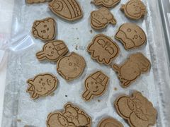 -三只小羊蛋糕DIY烘焙·拼豆·银饰(光谷店)