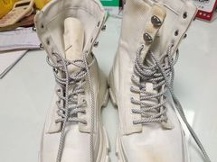 -京伟修鞋洗鞋奢侈品皮具护理店