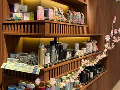 -星巴克(杭州湖滨银泰E区店)