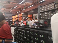 -NIKE上海青浦优选体验店