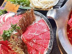 -湊湊火锅·茶憩(南京东路悦荟店)