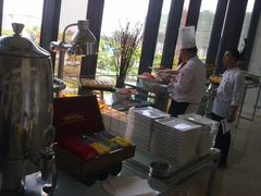 201208012691-上海虹桥西郊假日酒店