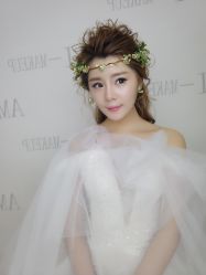 -艾米丽婚纱礼服