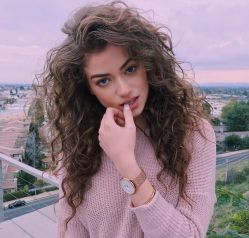 -FRIDAY星期五专业美发沙龙