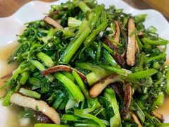 水芹菜炒香干-途中饭店(开化店)